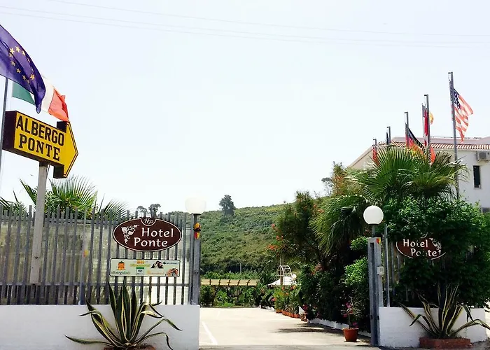 Ponte Hotel *